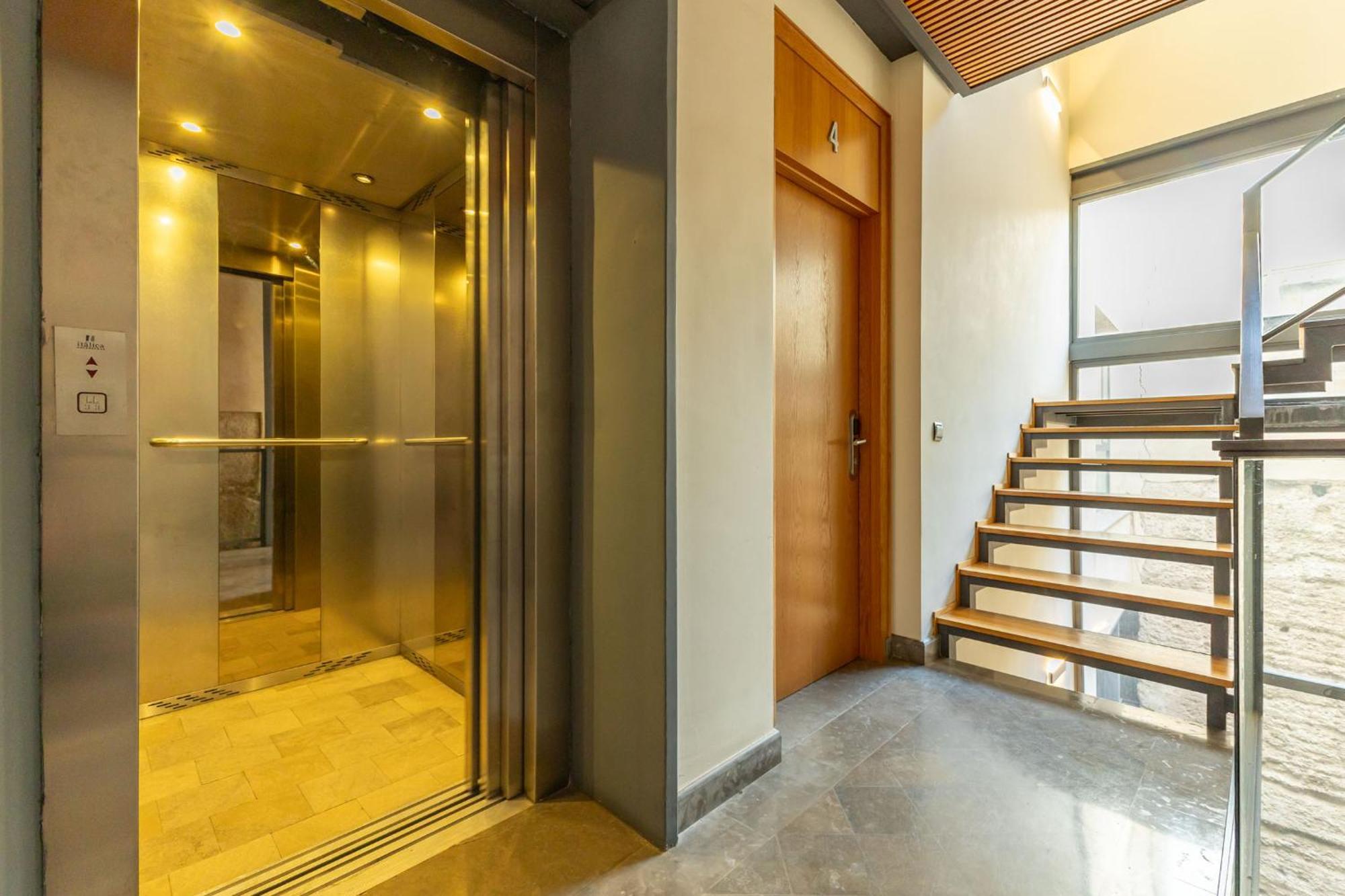 La Maestranza Charming One Or Two Bedrooms Apartments By Ocityzen Севиля Екстериор снимка